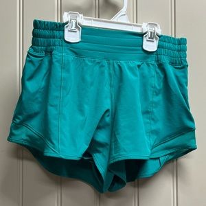 Lululemon Hotty Hot High-Rise Lined Short 2.5” Size 4